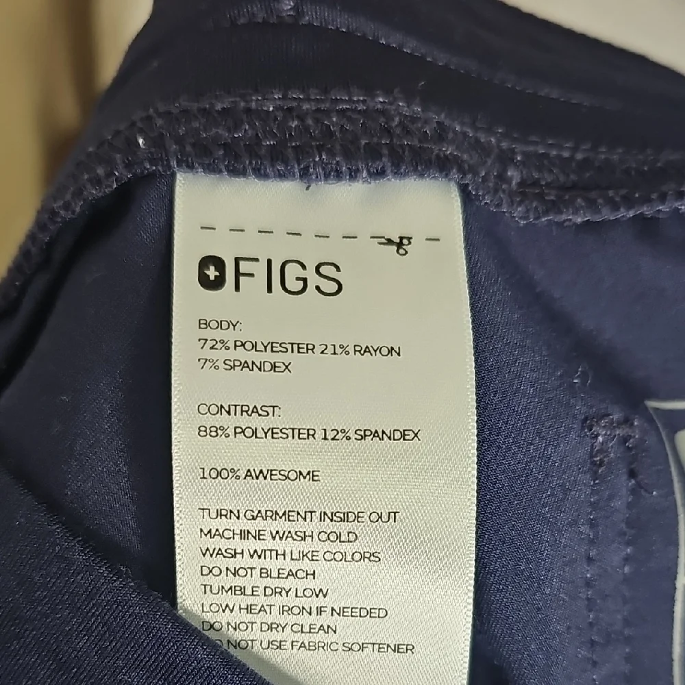 Figs Men's Navy Scrubs LARGE‎